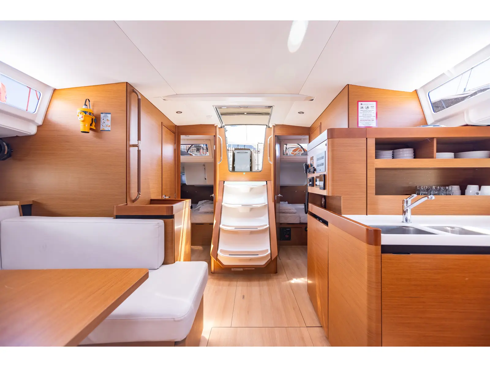 LYDIA, Interior image