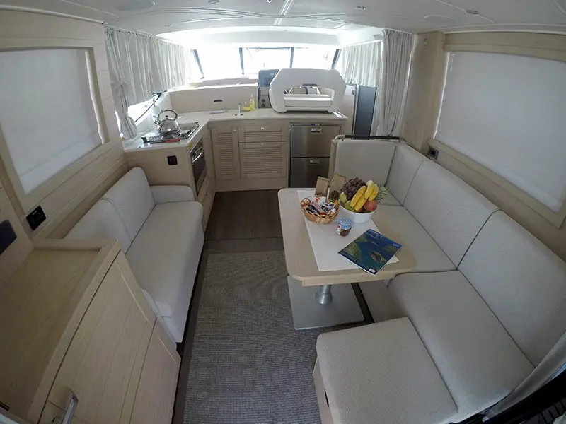 Ocean dreamer, Interior image