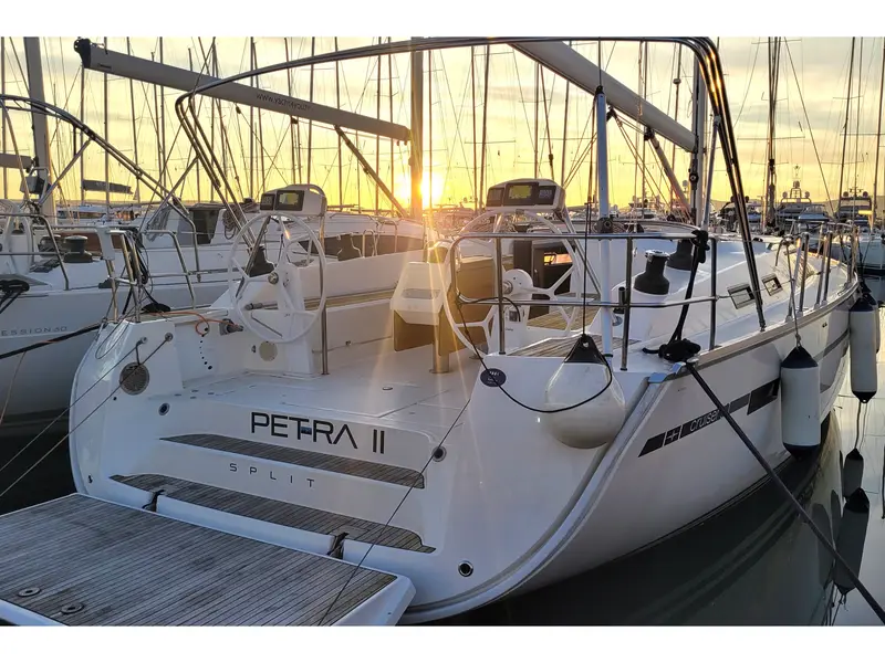 Petra 2, Bavaria Cruiser 51
