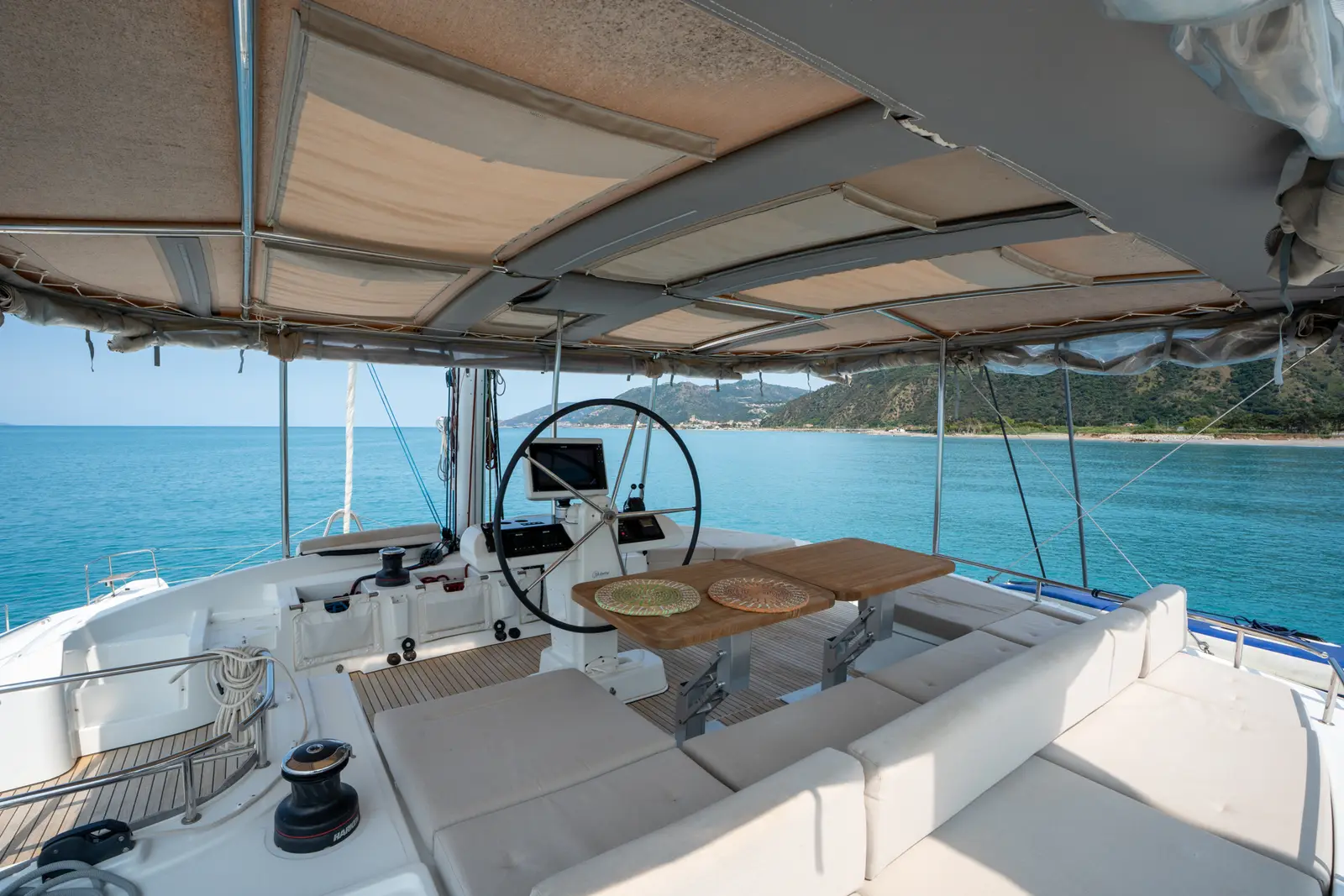 SAILUXE - Fichissimo, Flybridge