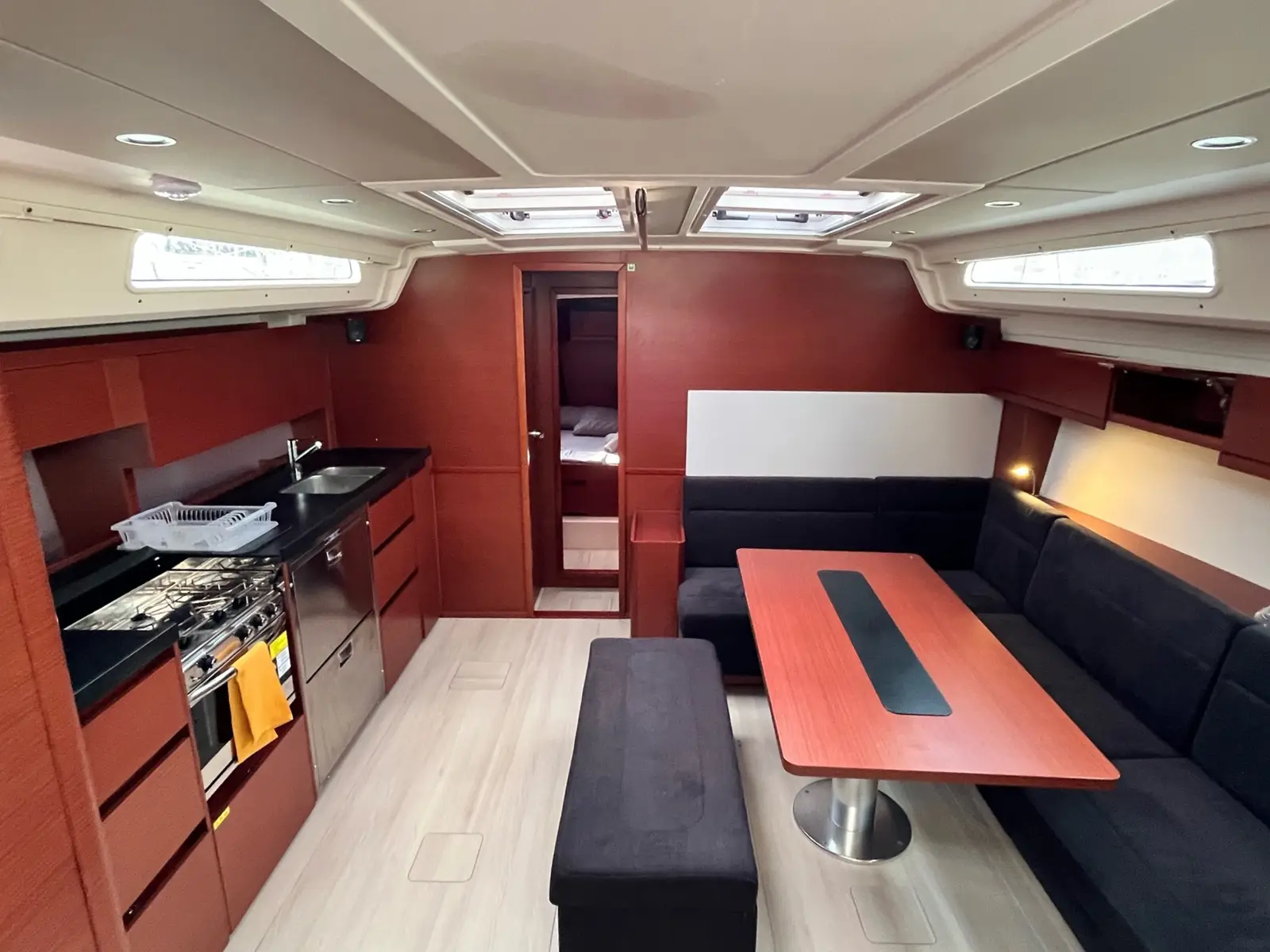Charles, Interior image
