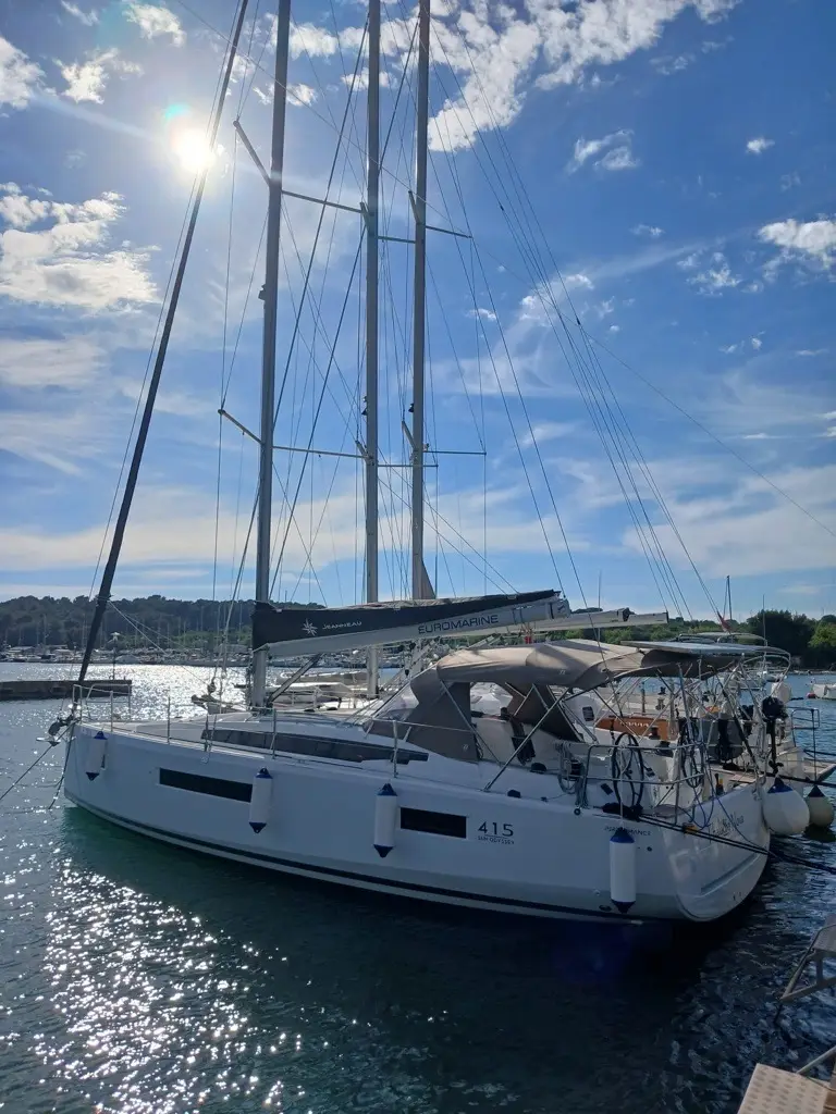 Thalassa Nova, Main image