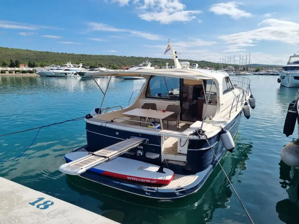 Tina II, Foto 8
