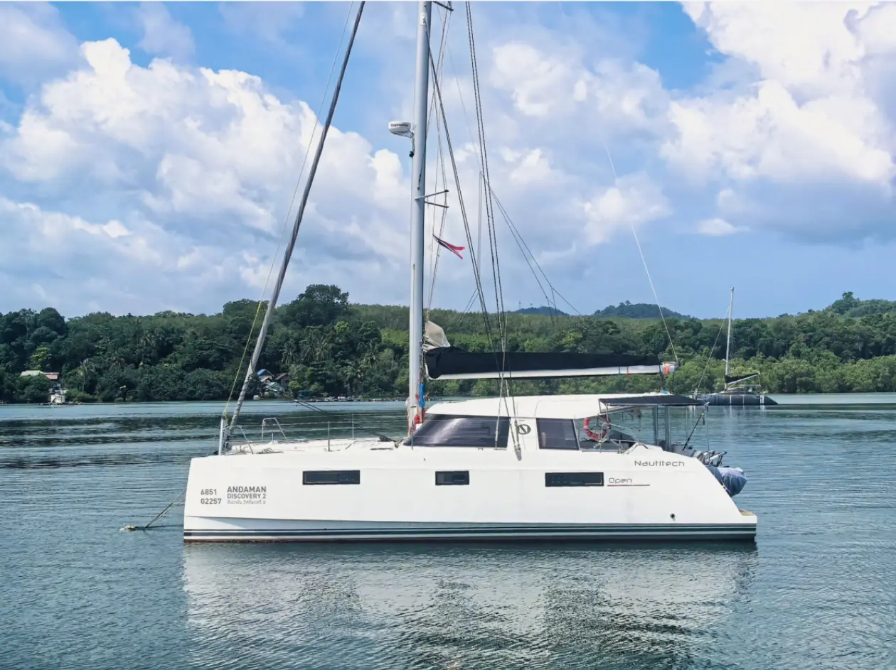 Andaman Discovery 2 , Nautitech 40 Open