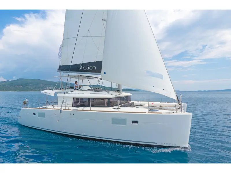 Cassiopeia II, Lagoon 450 Fly