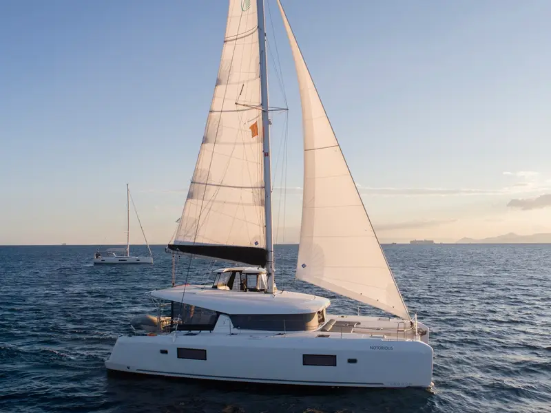 Notorious, Lagoon 42