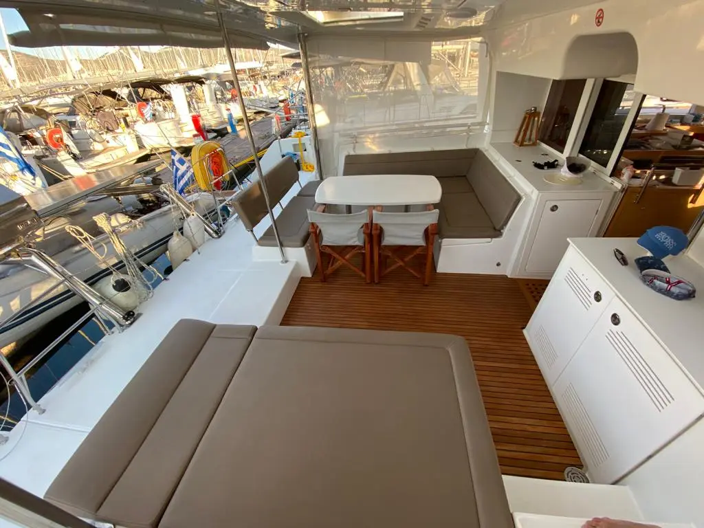 AEROPI |⛵ VIP, Skippered Only, Watermaker, Generator, AC, BBQ, Foto 2