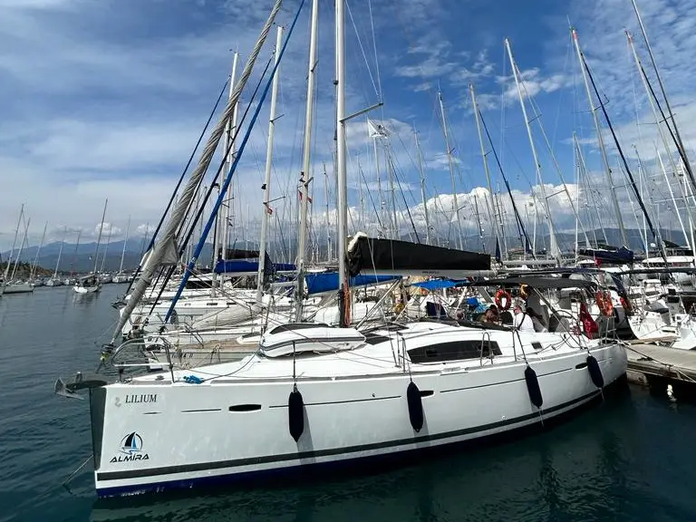 Lilium, Oceanis 43