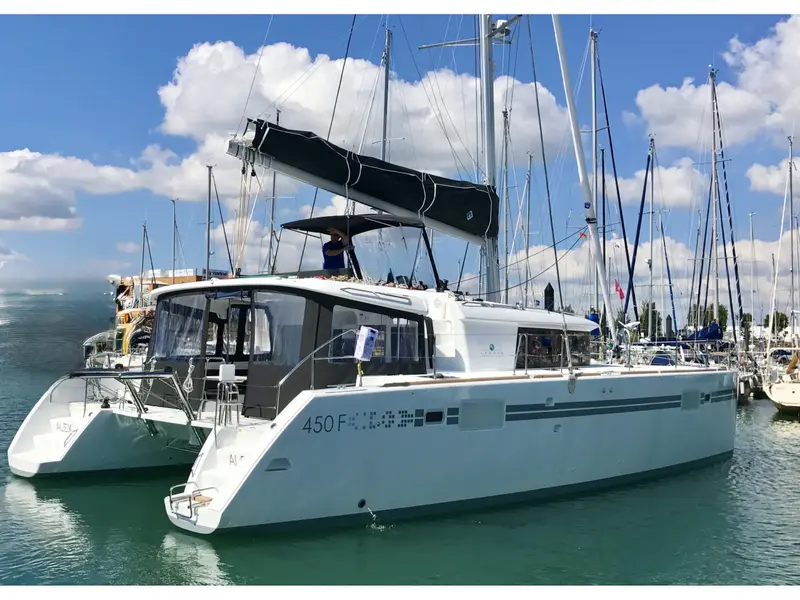 ALEX I, Lagoon 450