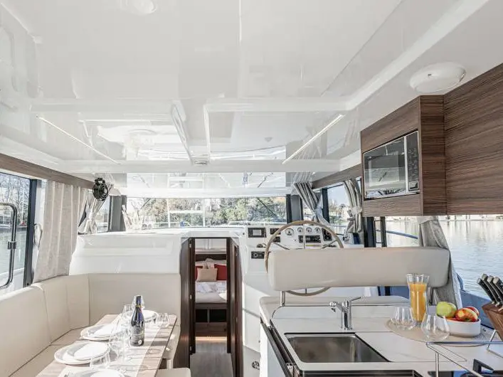 Liberty - Luxury 6, Interior image