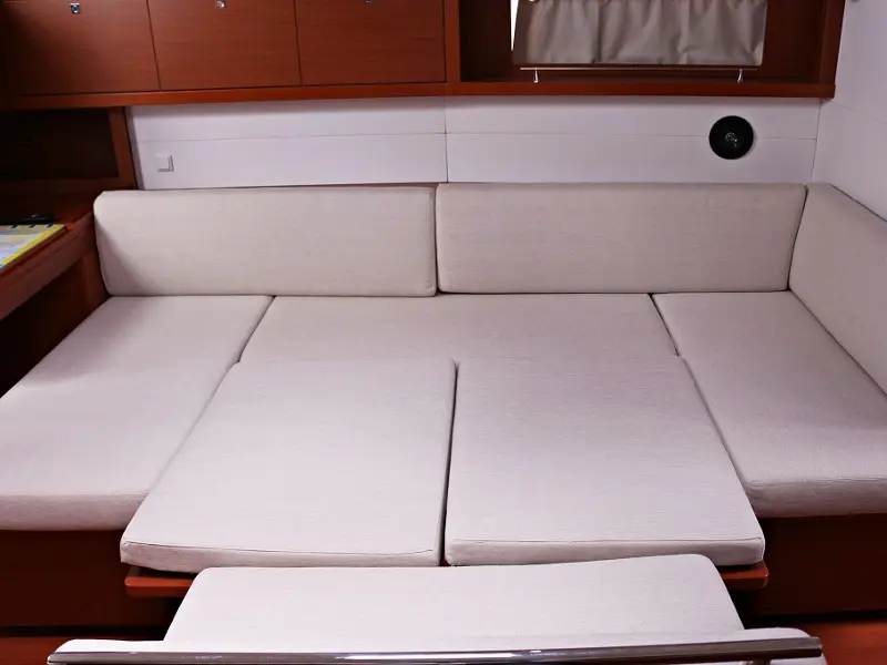 FILOMENA, Interior images
