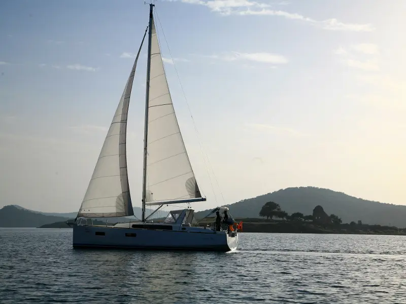 ADA, Oceanis 38