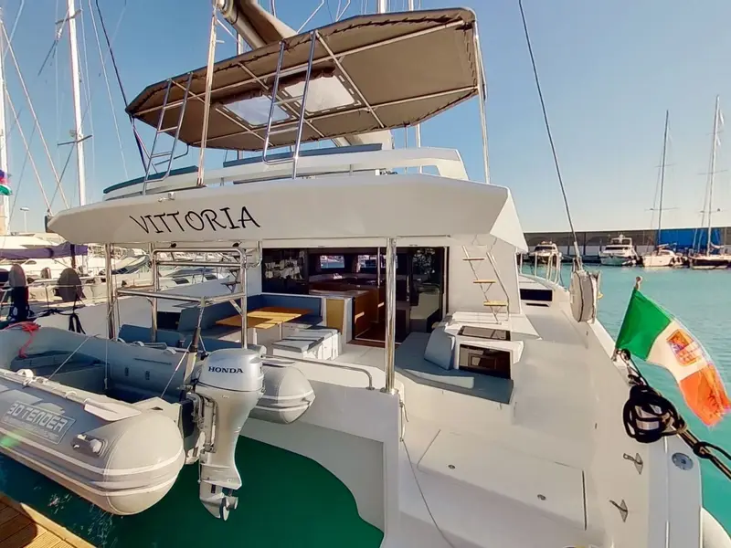 Vittoria, Dufour Catamaran 48