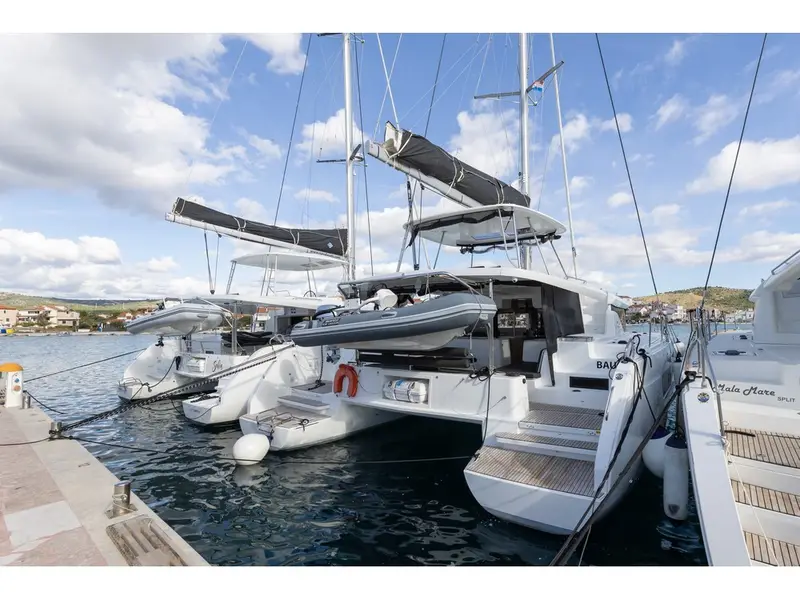 LINDA II, Lagoon 46