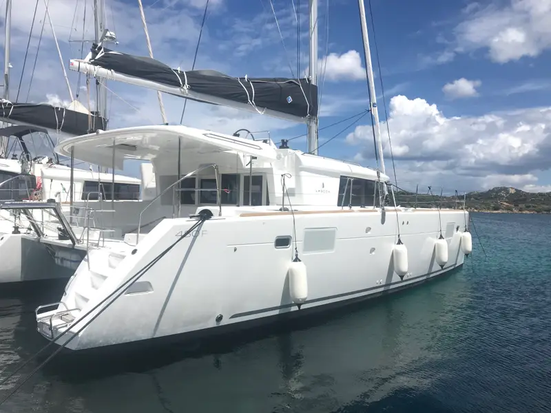 Cor Caroli, Lagoon 450 Fly