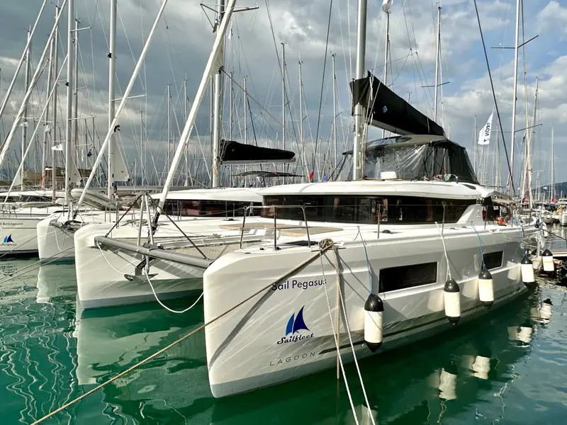 Sail Pegasus, Lagoon 46