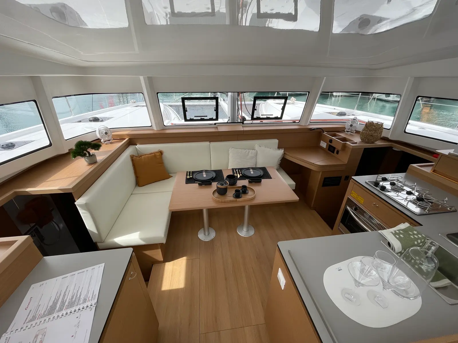Saona, Interior image