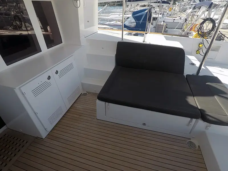 Zuzo 2, Lagoon 450F