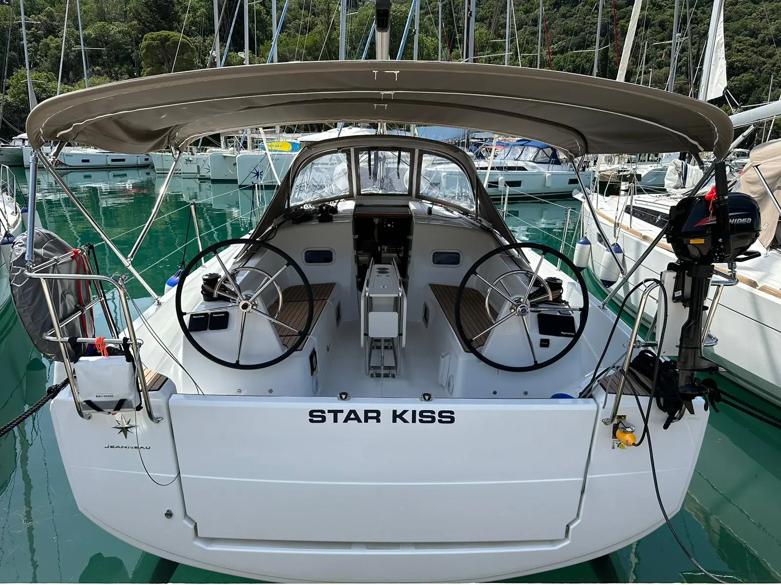 Star Kiss, Main image
