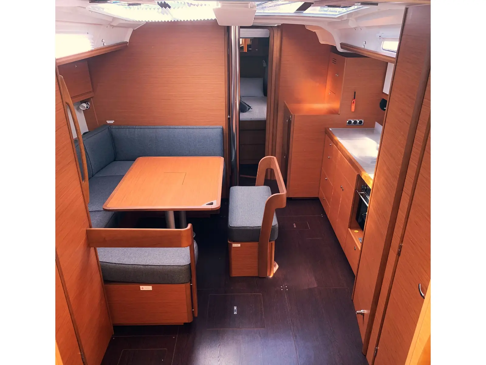 Kairos - Solar Panel, BBQ, Interior image