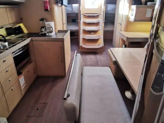Jada, Interior image