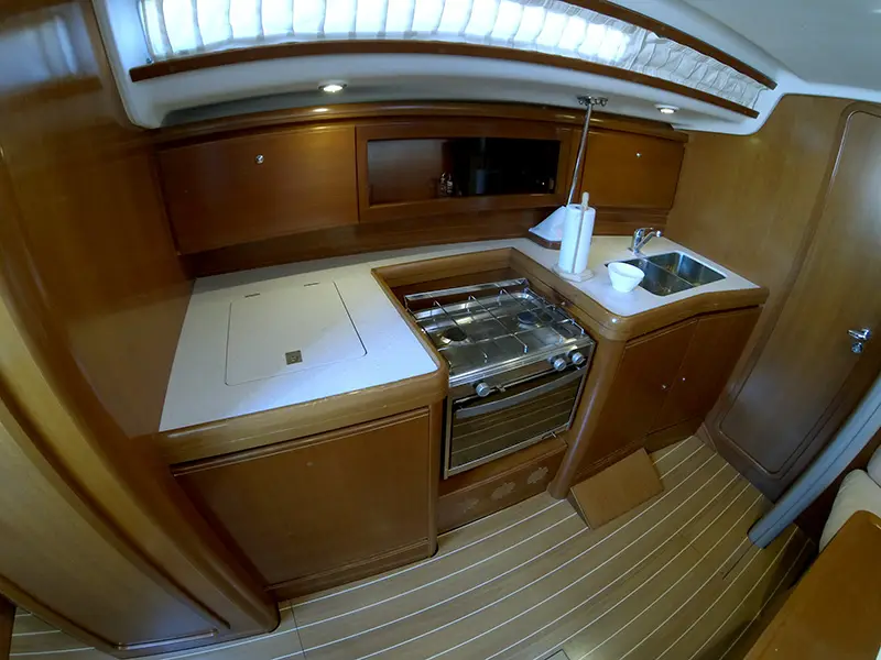 Sportski Vuk, Galley