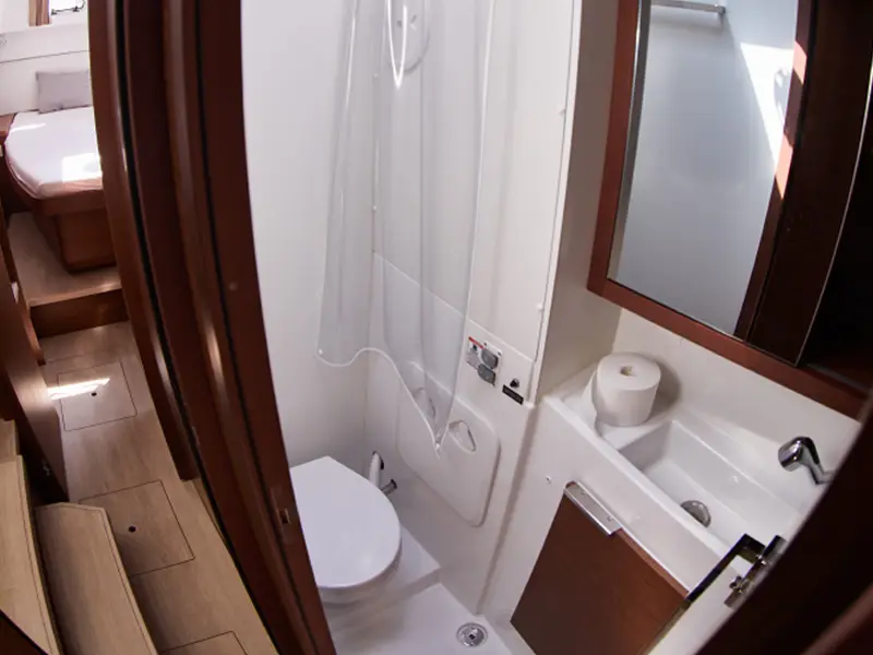 Mare Calma, Interior image