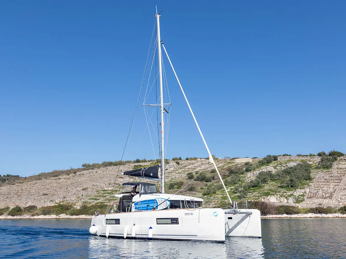 MONARCH 2020 (air condition, generator), Lagoon 40