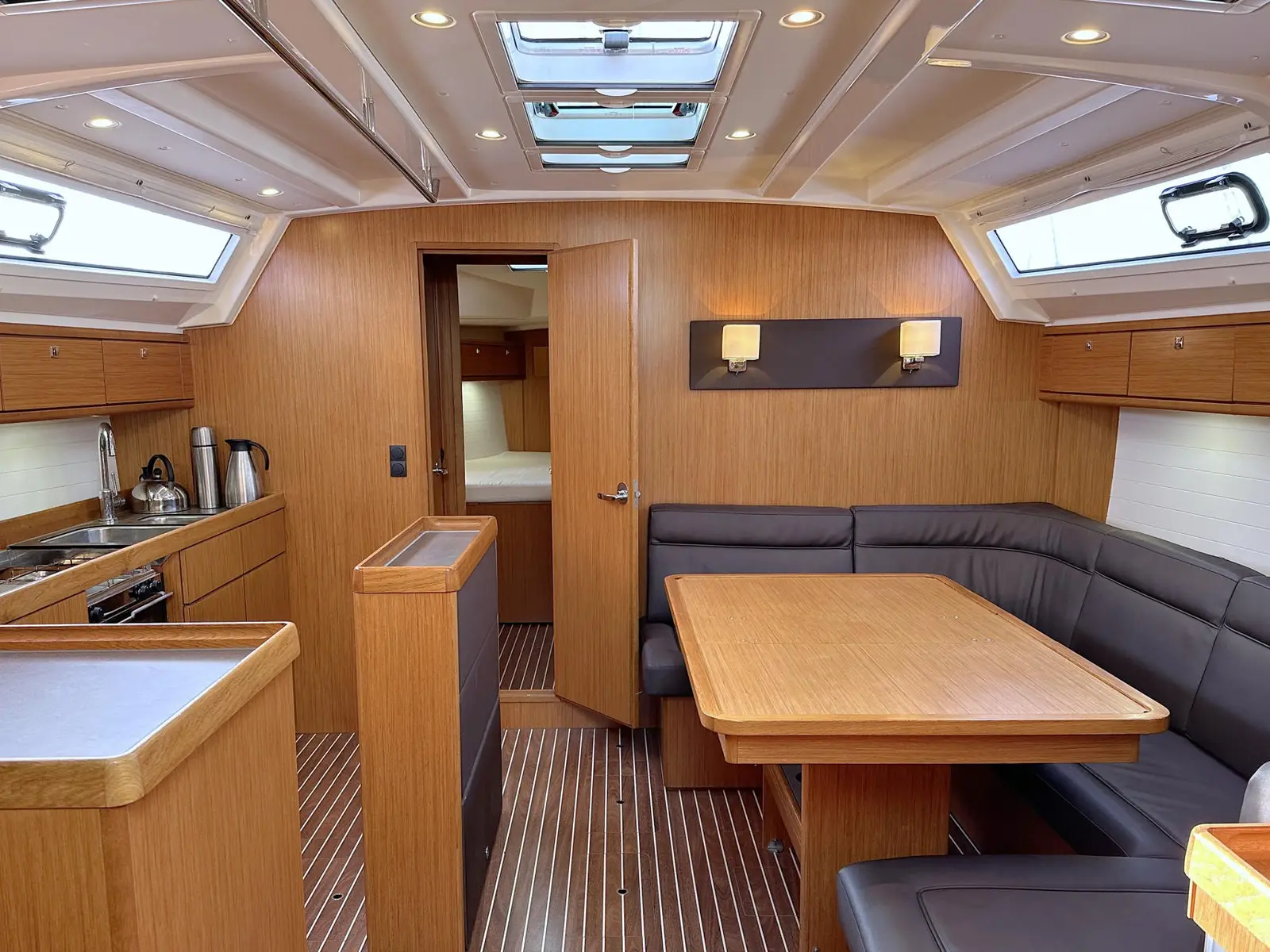 Blizzard, Interior image