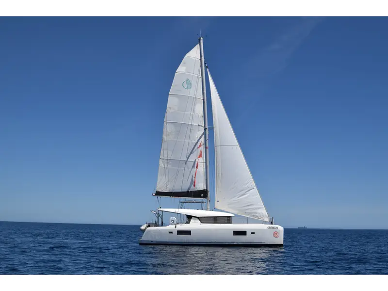 Memi , Lagoon 42