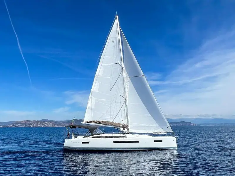 Melusina, Sun Odyssey 490