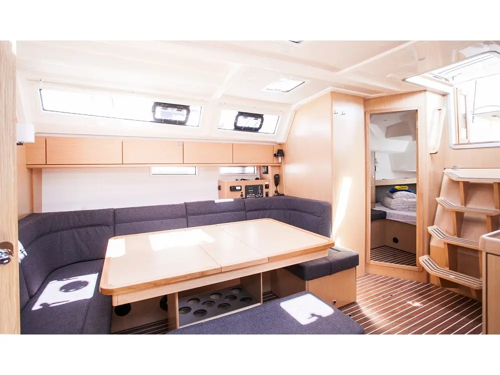'njoy, Interior image