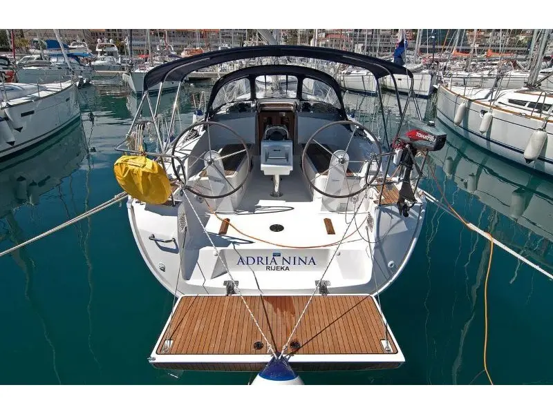 ADRIA NINA, Bavaria 37 Cruiser