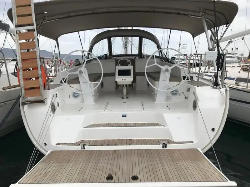 Sea Wonder II, Main image