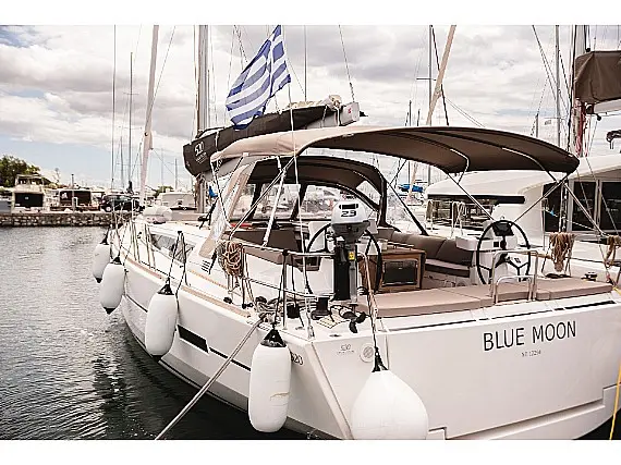Blue Moon, Dufour 520 Grand Large