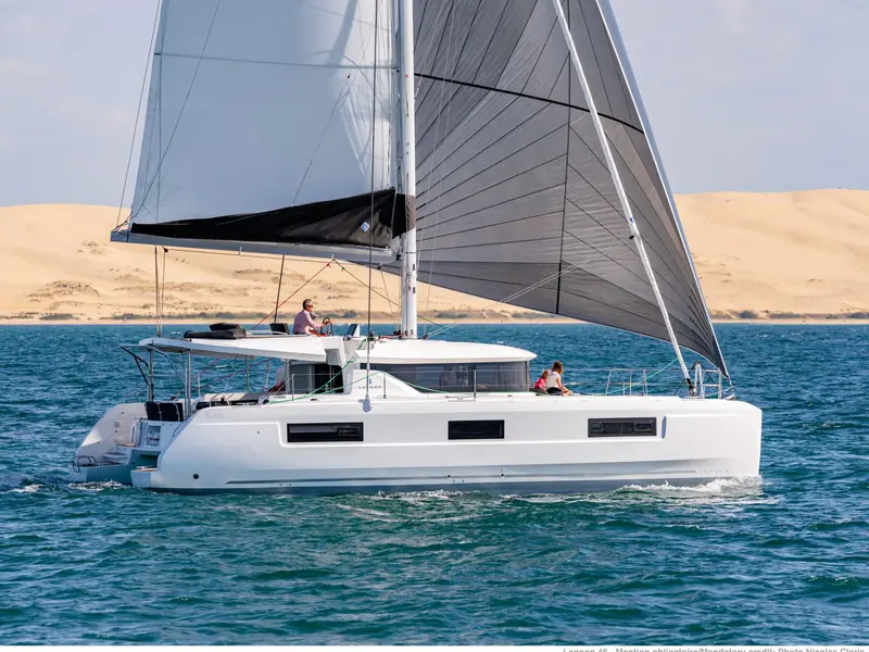 Diamond Seas , Lagoon 46
