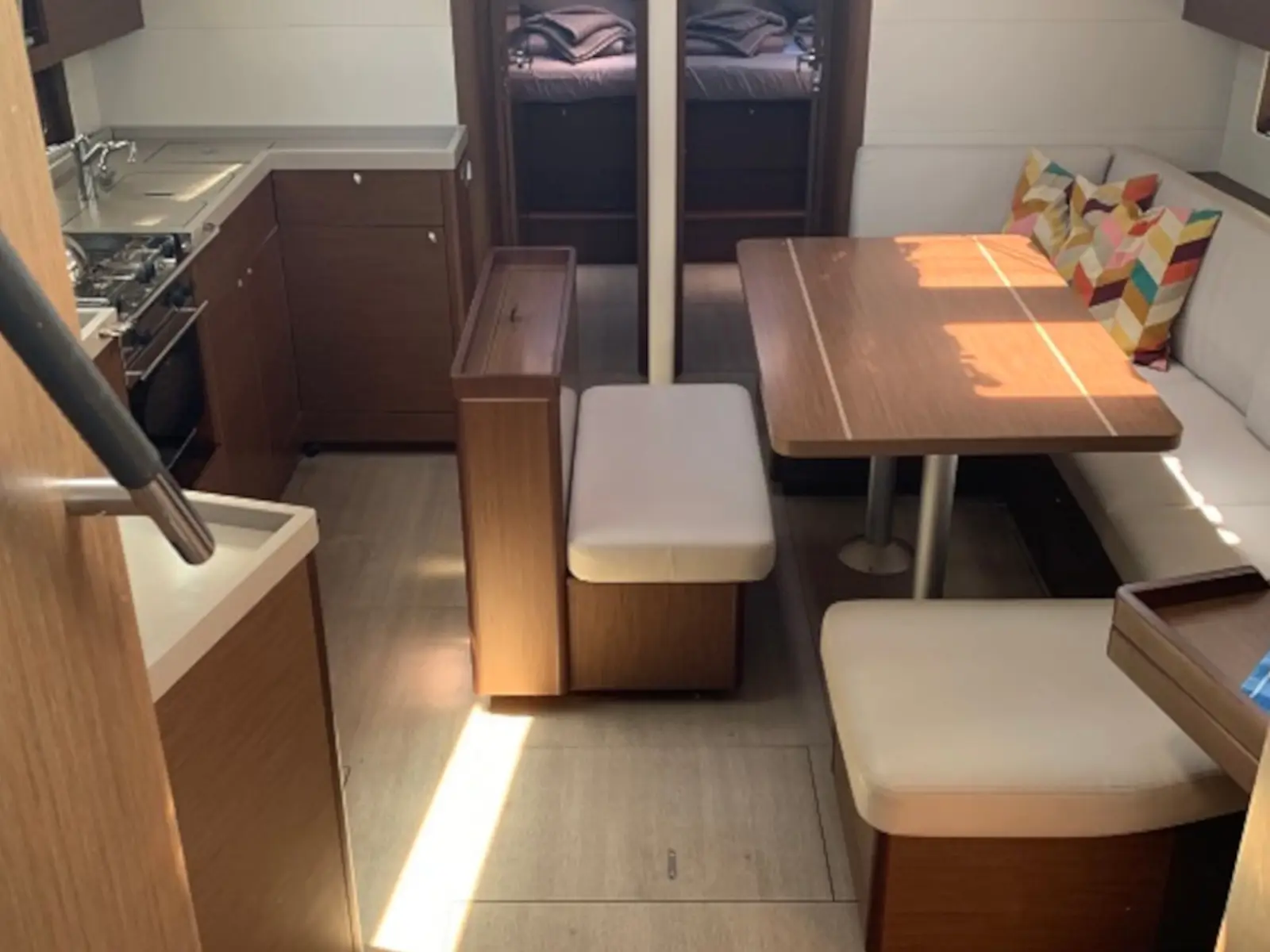 SERENITY, Interior image