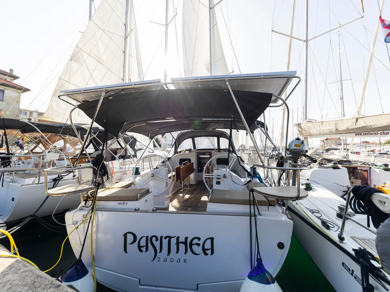 Pasithea, Main image