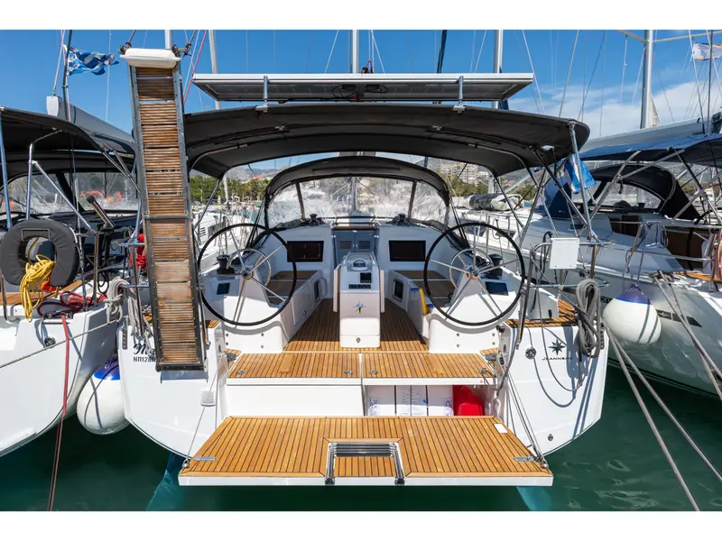 Martha, Sun Odyssey 410