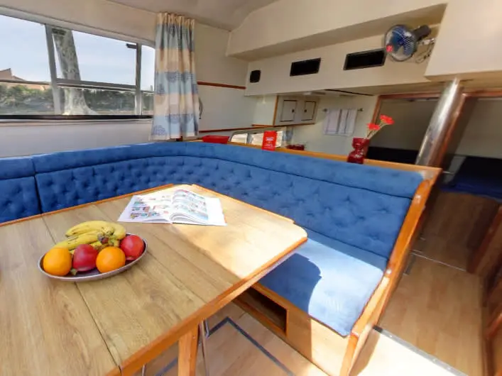Classique - Budget 7, Interior image