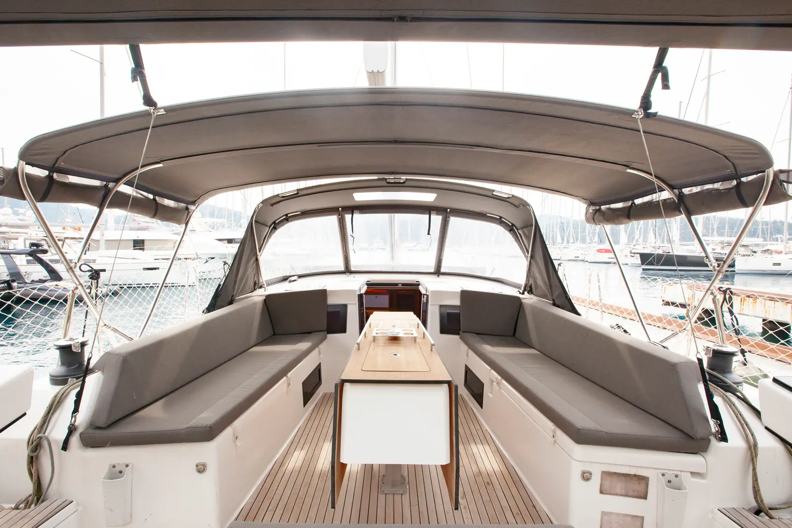 Sarpico, Cockpit