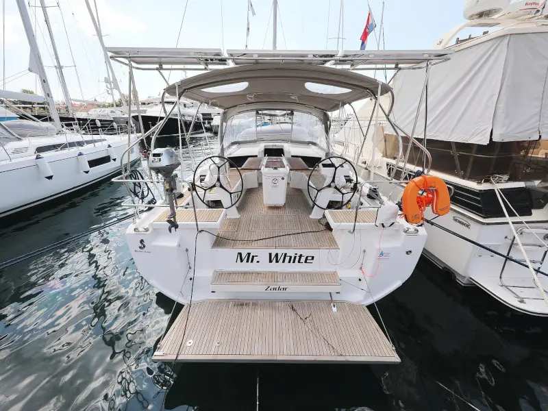MR. WHITE , Main image