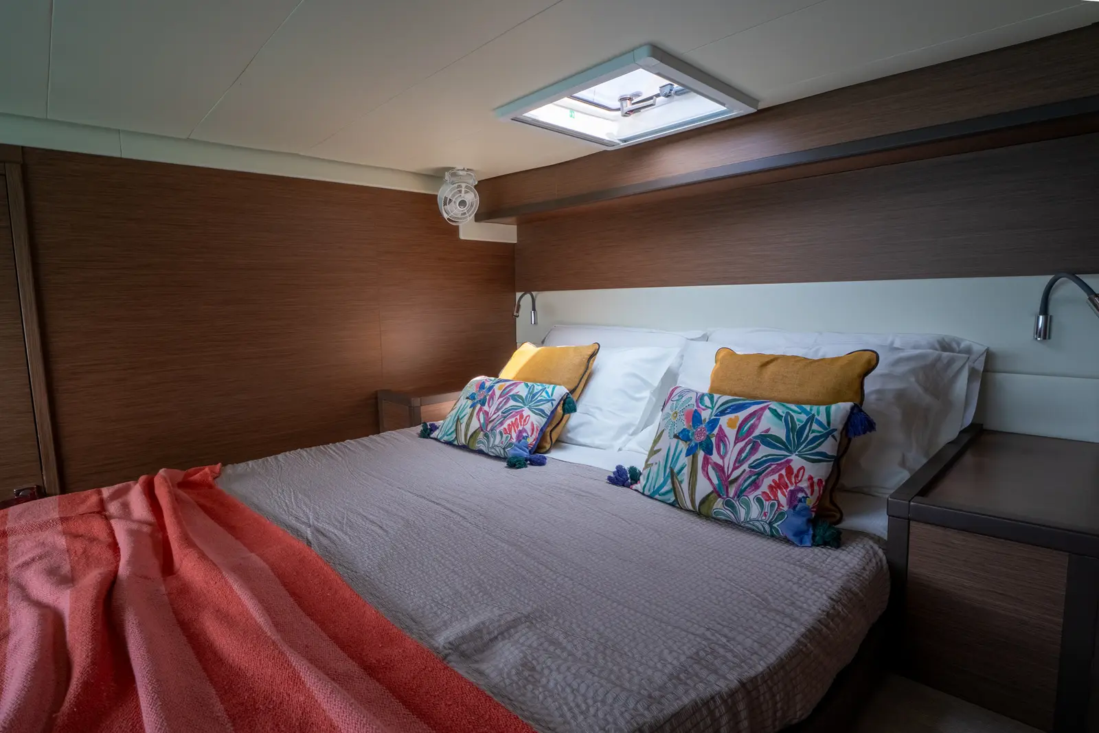 SAILUXE - Fichissimo, Cabin