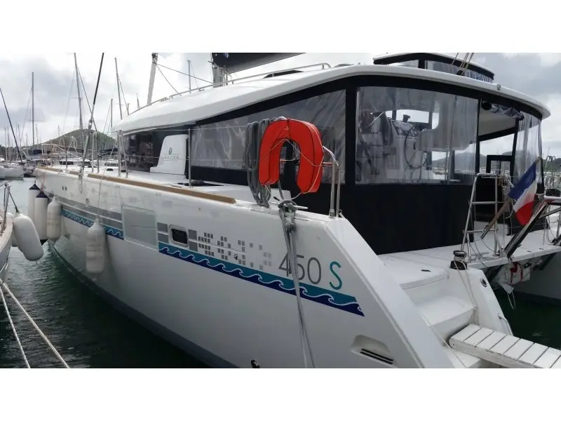 Toja, Lagoon 450 Sport