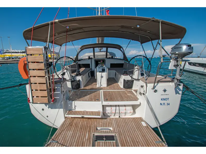 KNOT, Sun Odyssey 490