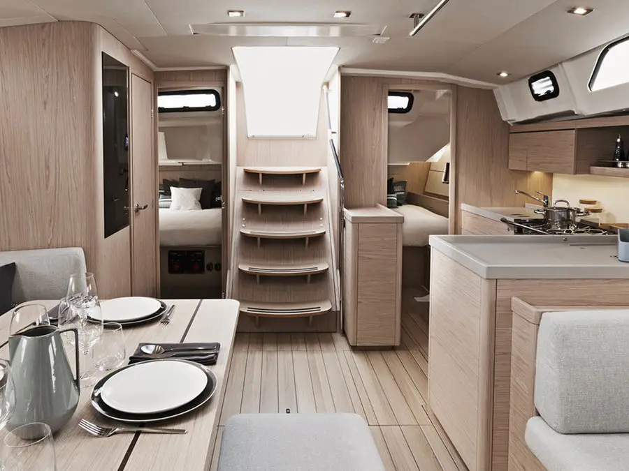 Oceanis 461/3/3 Premium, Interior image