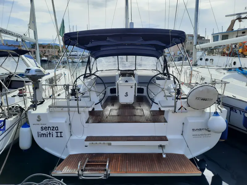 Senza Limiti II, Oceanis 51.1