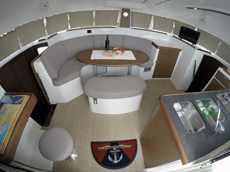 MAYA, Interior image