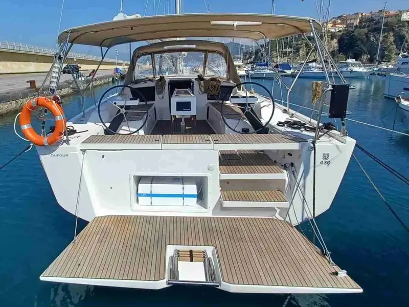Sanluis Blues, Dufour 430