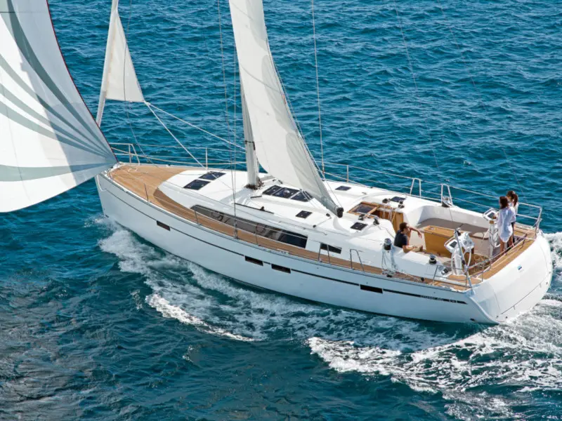 Sail Leo, Main image